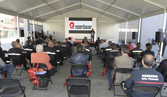 Rosenbauer presenta el Revolutionary Technology , el primer vehículo de bomberos 100% eléctricos de España