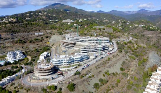 La promoción más grande de viviendas de lujo industrializadas en España se construye con Sismo Spain
