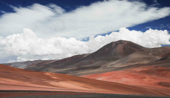 La Ruta de los Seismiles: un destino irresistible entre volcanes andinos