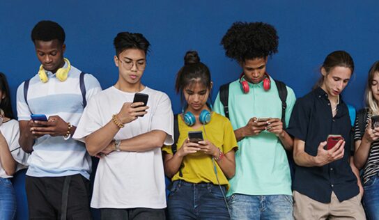 Qustodio: Más WhatsApp, menos llamadas, la forma de comunicarse favorita de los menores