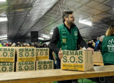 REMAR SOS reparte 3 millones de platos de comida en un mundo en crisis, combatiendo el hambre y la guerra