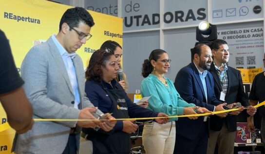 OfficeMax Acapulco celebra una exitosa reapertura con un impacto positivo en la comunidad