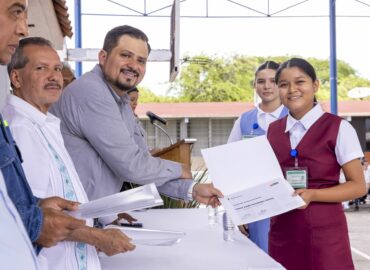 Ternium reconoce la excelencia académica de los estudiantes michoacanos