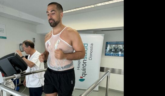 Los jugadores del Bidasoa Irún realizan los reconocimientos médicos en el Hospital de Día Quirónsalud Donostia