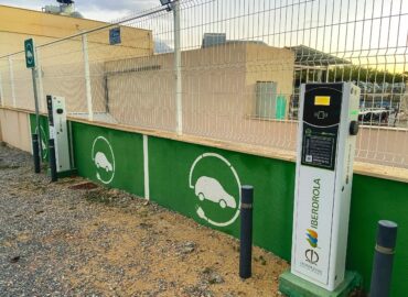 Camping Alicante Imperium se suma a la movilidad sostenible con la instalación de cargadores de vehículos eléctricos