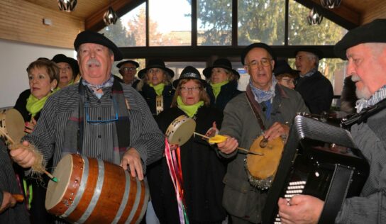 Tamajón se llena de amistad y folklore en su VII Certamen de Villancicos