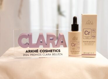 Vibrant Well-aging Booster de Arkhé Cosmetics, galardonado en los Premios Clara como mejor producto
