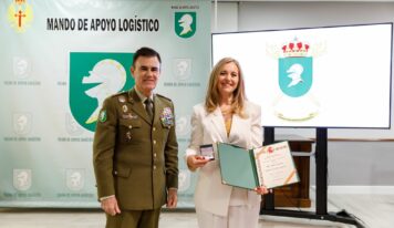 Beatriz López Gil, presidenta de la AEC, nueva Embajadora Marca Ejército por su compromiso con la calidad