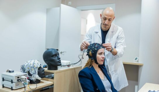 En el INAB, los pensamientos no se asumen como hechos, sino como hipótesis que la ciencia puede investigar