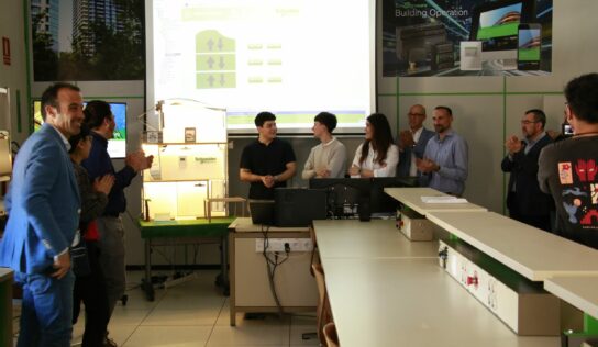 Schneider Electric inaugura su aula formativa en el Colegio Salesianos Atocha de Madrid