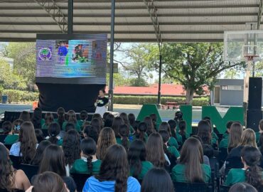Ex jugadora de Rayadas inspira a una nueva generación de mujeres líderes en el deporte en el American Institute of Monterrey