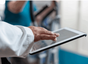 La digitalización en hospitales optimiza el trabajo de los profesionales sanitarios y mejora la eficiencia asistencial
