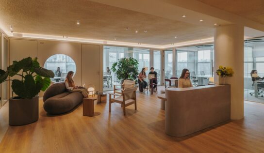 Casi el 60% de trabajadores considera ser más efectivo en un entorno híbrido que en uno presencial