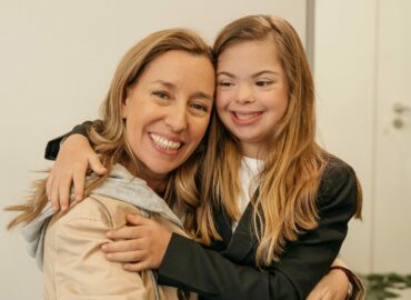 El 72,5% de las familias con hijos/as con discapacidad se sienten solas y desbordadas a la hora de afrontar el diagnóstico, según el informe Discapacidad y Familia de Fundación Adecco