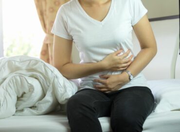 Dr. Juan Arenas, jefe del servicio de Aparato Digestivo de Policlínica Gipuzkoa: «Los alimentos procesados y el estrés pueden influir en el desarrollo de las enfermedades inflamatorias intestinales»