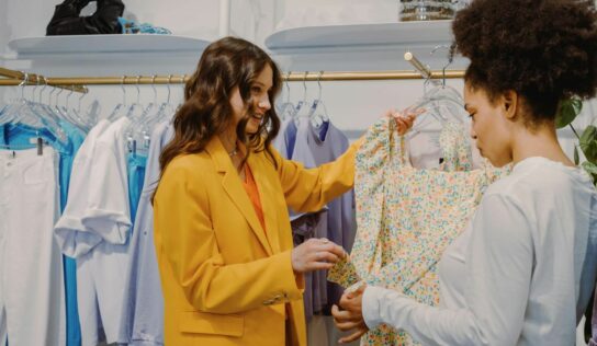 De dependiente a asesor: cómo la tecnología RFID está transformando al empleado en tienda