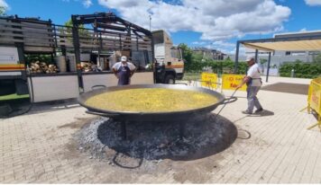 La residencia de mayores Bouco Las Rozas organiza una paella récord Guinness en el Día de la Familia