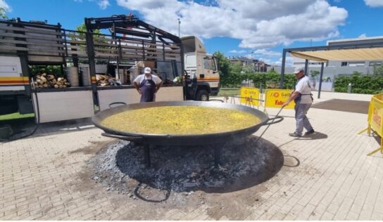 La residencia de mayores Bouco Las Rozas organiza una paella récord Guinness en el Día de la Familia