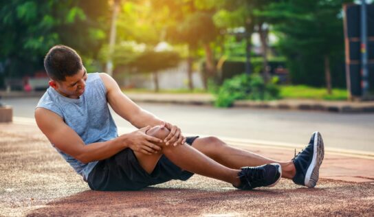 Dr. Adrián Cuéllar, traumatólogo de Policlínica Gipuzkoa: «La reconstrucción del ligamento cruzado anterior con tejido propio es la opción quirúrgica más habitual»