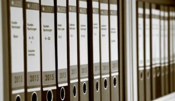 Redkom informa sobre la nueva información relacionada con la factura electrónica en España
