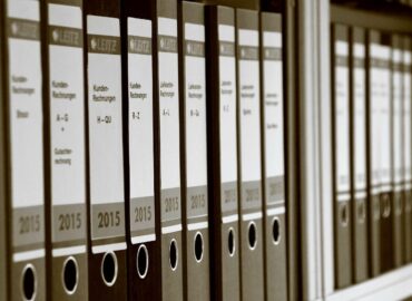 Redkom informa sobre la nueva información relacionada con la factura electrónica en España