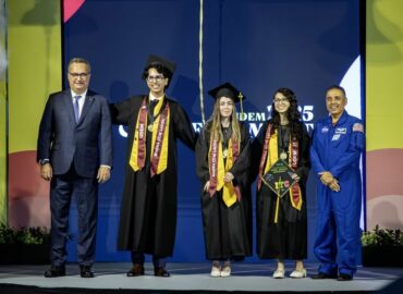Celebran Commencement UDEM Primavera 2025 con la participación del astronauta José Hernández