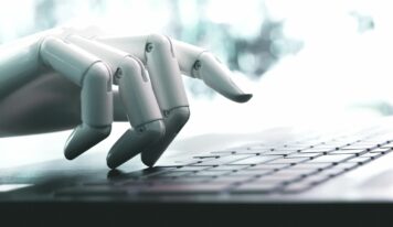La IA generativa ya permite a las empresas detectar de forma automática los problemas emocionales de sus trabajadores sin invadir su privacidad
