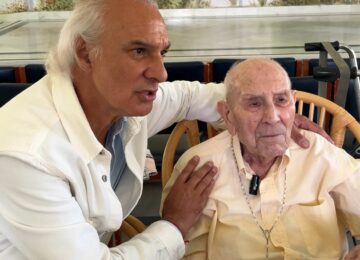 Engraciano cumple 110 años con una sobredosis de vitalidad, de la mano del doctor De la Peña
