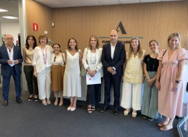 La Comunidad de Madrid visita al Centro Integral para la Búsqueda de Empleo de la Fundación Adecco y reconoce la capacitación digital de personas en riesgo de exclusión
