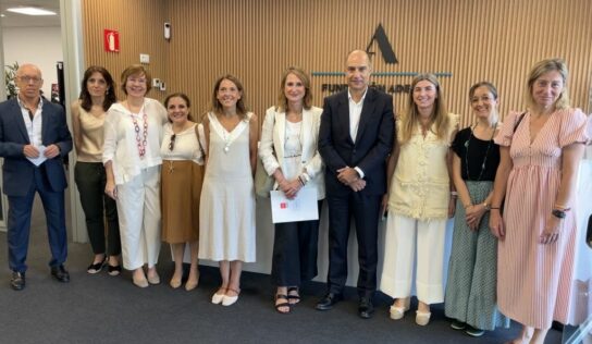 La Comunidad de Madrid visita al Centro Integral para la Búsqueda de Empleo de la Fundación Adecco y reconoce la capacitación digital de personas en riesgo de exclusión