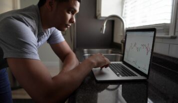 Cómo construir una mentalidad ganadora en el trading y evitar los errores más costosos: Capital.com