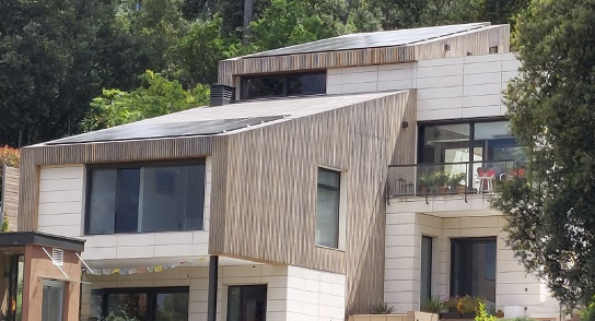 Catalunya consolida el crecimiento del autoconsumo fotovoltaico con un aumento del 38% en potencia instalada en 2024