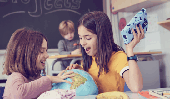 Revolución sostenible en la vuelta al cole: cómo un colegio puede ahorrar 317.000 m² de residuos al año y una familia hasta 170€ por niño con envoltorios reutilizables