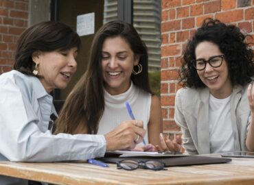 AMEDigital impulsa inclusión digital para mujeres en proceso de reinserción social