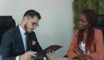 4 de cada 10 españoles se plantean hacer las maletas en busca de mejores oportunidades laborales