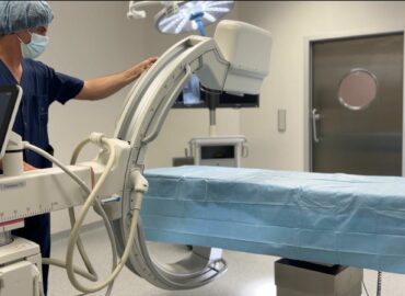 El Hospital Quirónsalud Bizkaia incorpora un nuevo arco quirúrgico en C para intervenciones más seguras y precisas