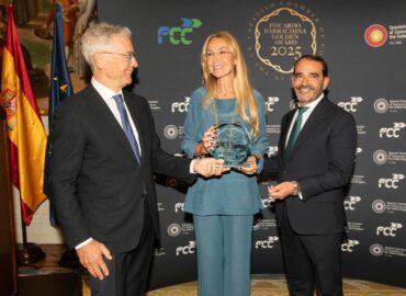 Esther Alcocer Koplowitz, galardonada con el Premio de Oro Eduardo Barrachina 2025