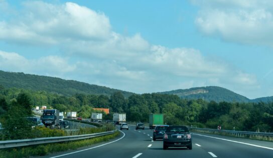 La salida de la vía, principal causa de siniestralidad mortal en verano, con 99 fallecidos, según SMA