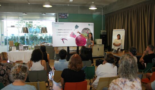 Exploran la viabilidad de crear y comercializar nuevos alimentos a base de escaramujos, endrinas, bellotas o piñas verdes mallorquinas