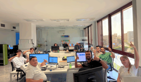 Media Interactiva avanza hacia la semana laboral de 4 días con su nuevo plan ‘Los Viernes al Sol’