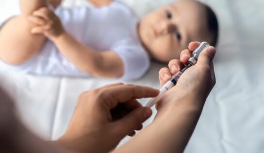 Dr. Santiago Novoa, ginecólogo de Policlínica Gipuzkoa: «La vacunación contra el VRS en el embarazo reduce hasta en un 70% el riesgo de bronquiolitis grave en los primeros meses de vida»