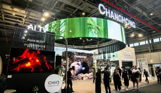 CHiQ presenta su tecnología basada en IA y con temática de pandas, el patrocinio de FIS y su liderazgo en ESG en la IFA 2025