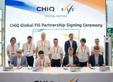 CHiQ refuerza su compromiso con el deporte a nivel mundial mediante su colaboración con la Copa del Mundo de Saltos de Esquí de la FIS