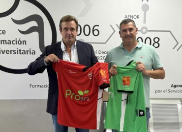 Formación Universitaria se convierte en patrocinador oficial del BM Proin Sevilla