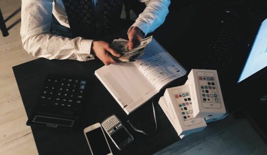 Auditoría financiera estratégica: clave para decisiones y valores en empresas por De la Paz, Costemalle DFK