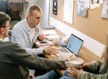 La UMAD impulsa el crecimiento profesional a través de su oferta 100% en línea