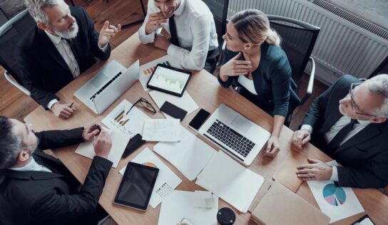 Siete de cada diez CEOs en España reconocen no lograr este verano una ‘desconexión total’ del trabajo