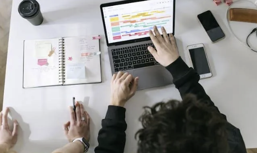 Registro horario digital obligatorio en 2026: su calendario previsto, requisitos y guía práctica para pymes y autónomos