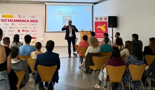 Ignacio Campoy, CEO de Formación Universitaria, inspira en Startup Olé Salamanca 2025 con su visión sobre el metaliderazgo