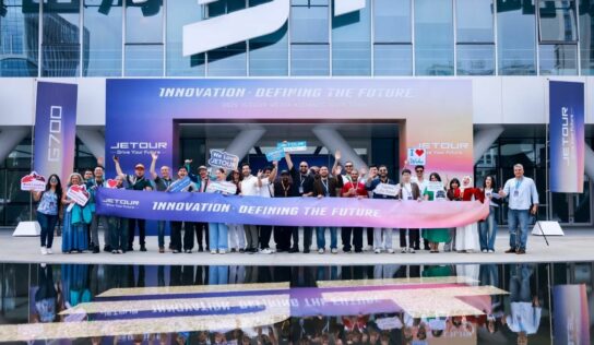 Innovación · Definiendo el futuro: Comienza el tour tecnológico de la alianza global de medios JETOUR JMA